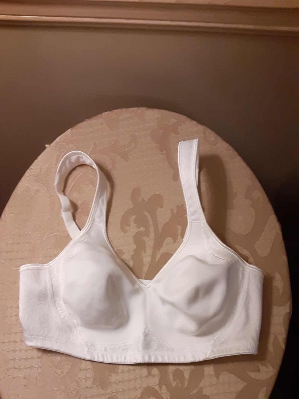Playtex 18 Hour 38C Wireless Bra 4049